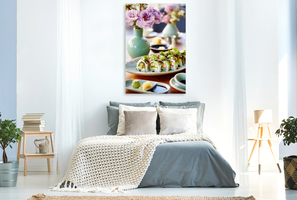 Premium Textil-Leinwand California Roll Sushi Bild mit Blumenarrangement