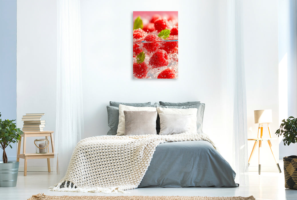 Premium Textil-Leinwand Frische Himbeeren mit Eiswürfeln