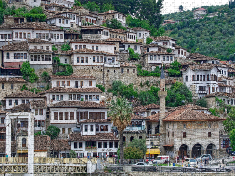 Weisse Häuser in Berat - CALVENDO Foto-Puzzle'