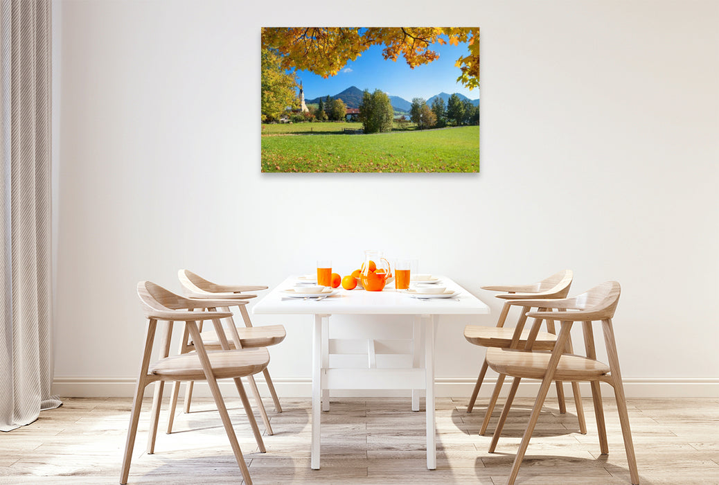 Premium Textil-Leinwand Blick zur St. Sixtus Kirche in Schliersee