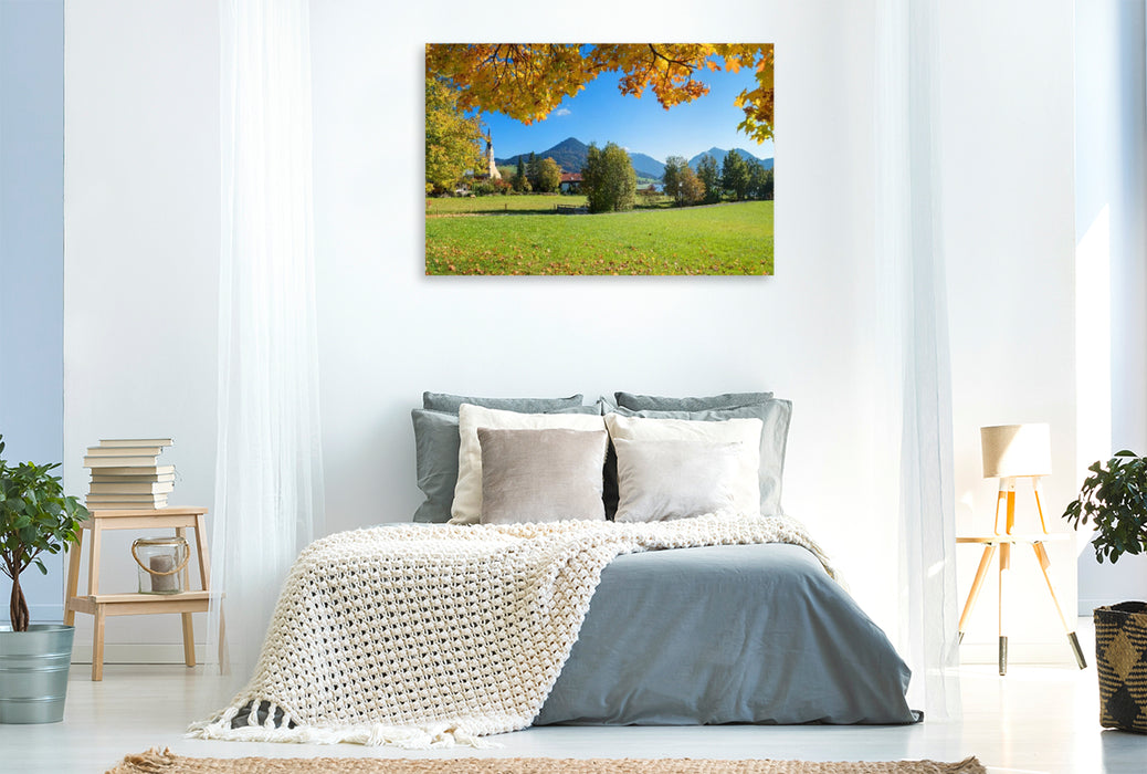 Premium Textil-Leinwand Blick zur St. Sixtus Kirche in Schliersee