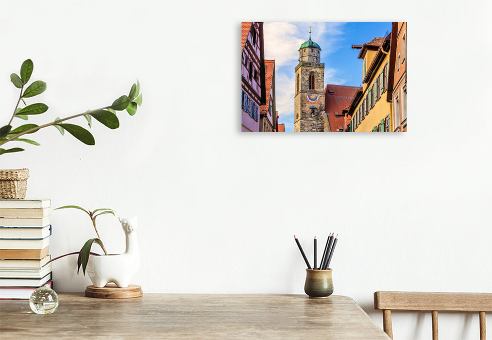 Premium Textil-Leinwand Turm des Münster St. Georg zwischen historischen Altstadthäusern, Dinkelsbühl