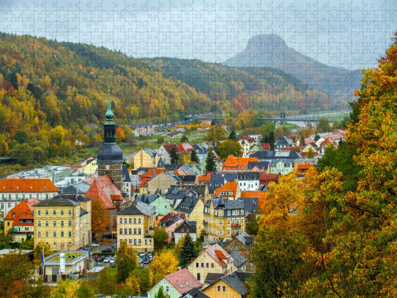 Blick über Bad Schandau in Richtung des Tafelberges Lilienstein - CALVENDO Foto-Puzzle'
