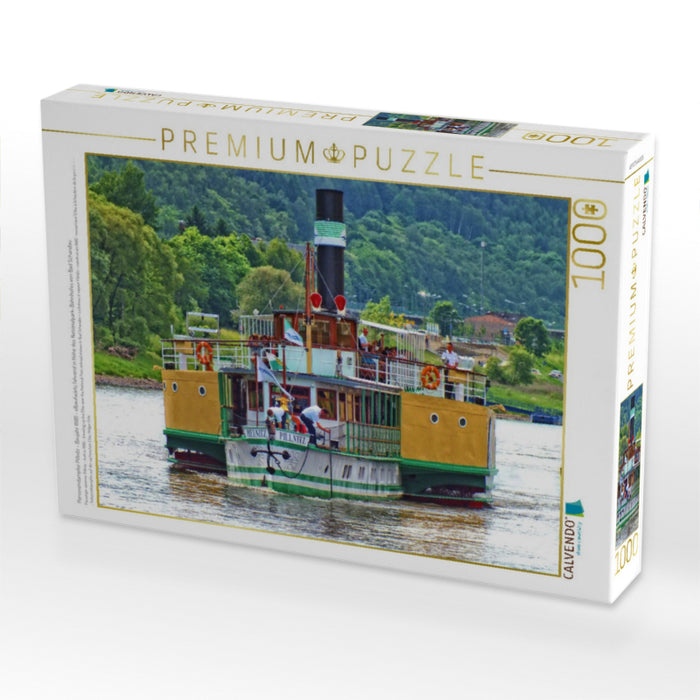 Personendampfer Pillnitz - Baujahr 1886 - elbaufwärts fahrend in Höhe des Nationalpark-Bahnhofes von Bad Schandau - CALVENDO Foto-Puzzle'