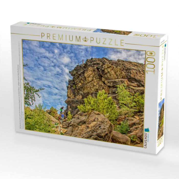 Die Wanderung über und an der Teufelsmauer beginnt am Großvaterfelsen - gelegen nahe der Stadt Blankenburg - CALVENDO Foto-Puzzle'