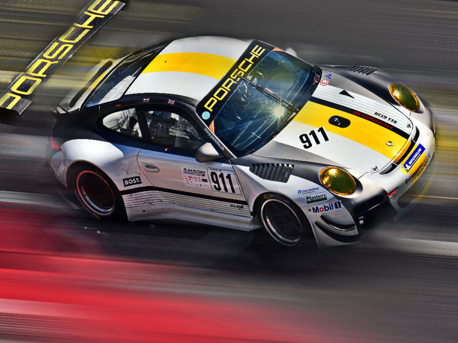 Der Porsche 911 GT3R gehört zu den häufigsten bei Tourenwagenrennen eingesetzten Sportwagen. - CALVENDO Foto-Puzzle'