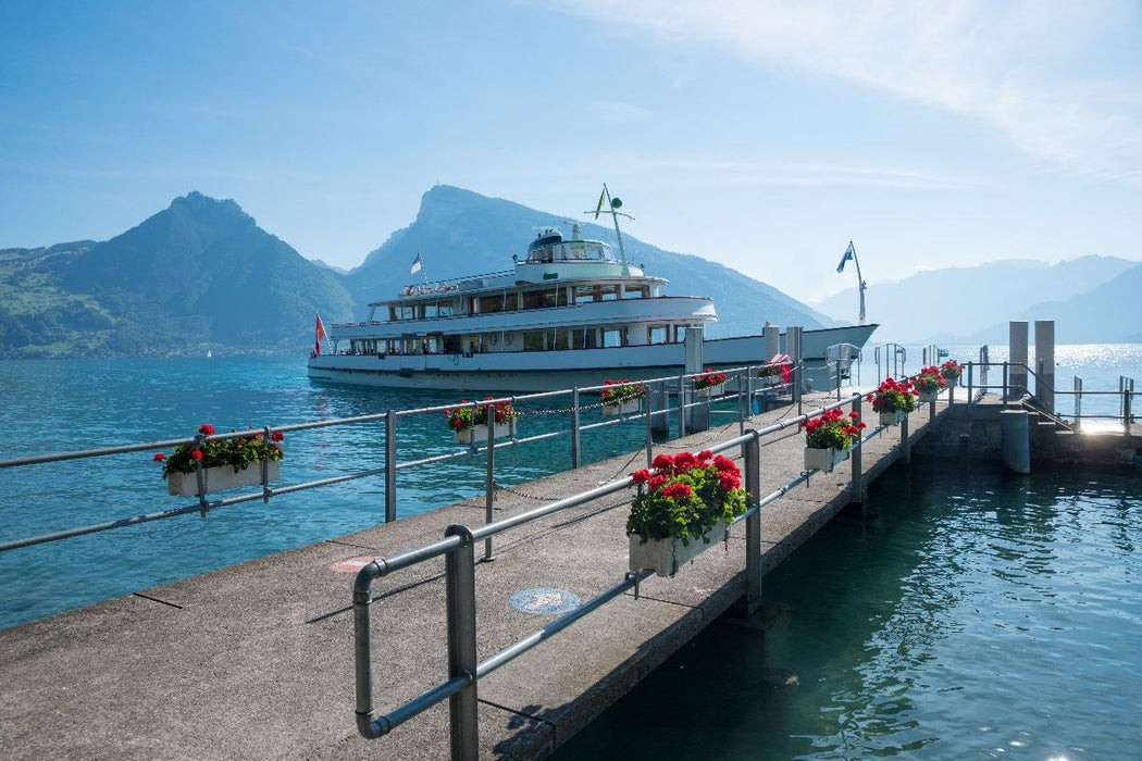 Premium Textil-Leinwand Schiffsanlegestelle Faulensee, Thunersee