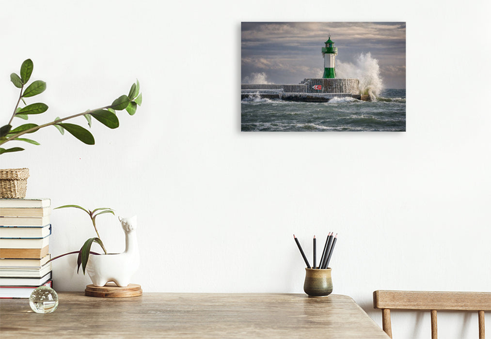 Premium Textil-Leinwand Leuchtturm im Sturm – standhaftes Licht inmitten von Wind und wilder See