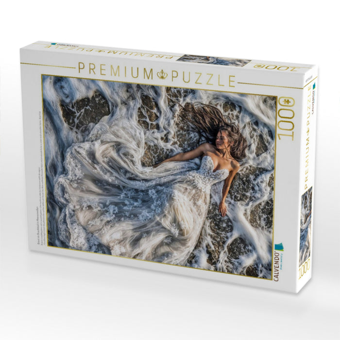 Braut im Brautkleid in Meereswellen - CALVENDO Foto-Puzzle'