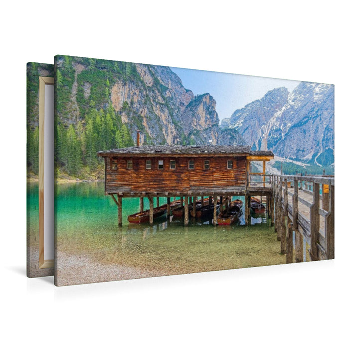 Premium Textil-Leinwand Bootshaus am Pragser Wildsee