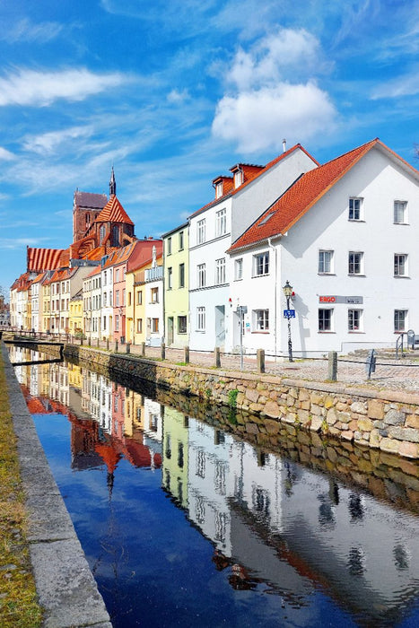 Premium Textil-Leinwand Wismar, entlang der Frischen Grube