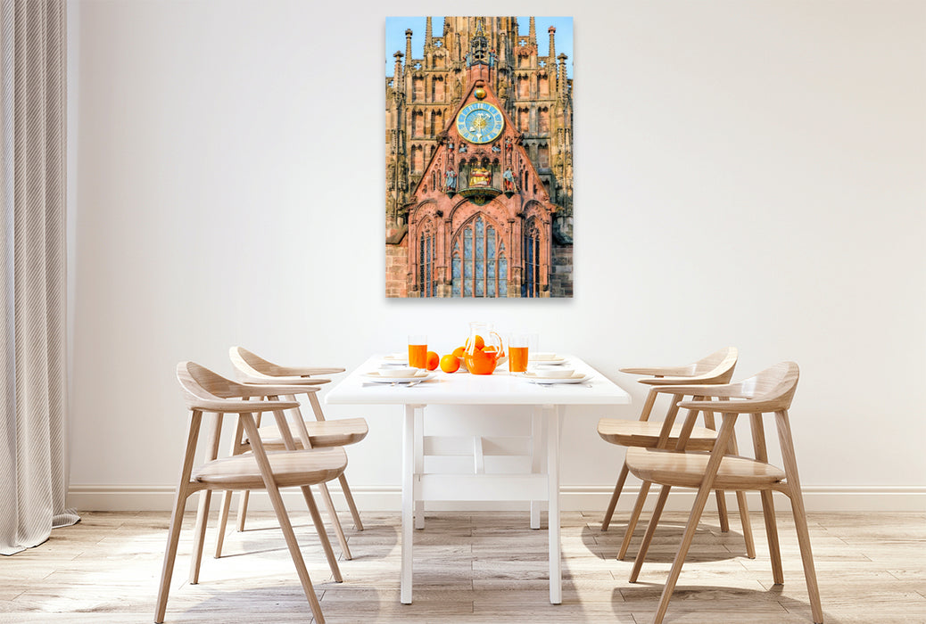 Premium Textil-Leinwand Männleinlaufen - kunstvolle astronomische Uhr am Westgiebel der Frauenkirche am Hauptmarkt in Nürnberg, Bayern