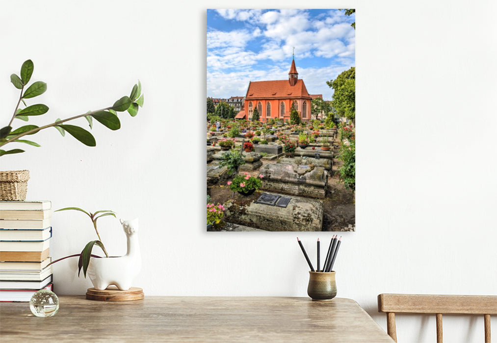 Premium Textil-Leinwand Johannisfriedhof mit historischen Grabsteinen und der aus dem13. Jahrhundert stammenden St.-Johannis-Kirche in Nürnberg, Bayern