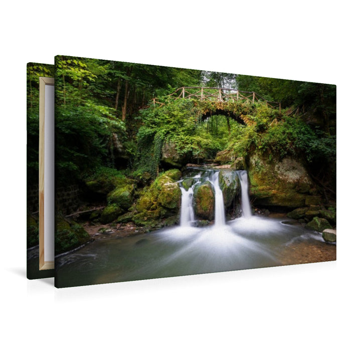 Premium Textil-Leinwand Idyllischer Schiessentümpel im Müllerthal