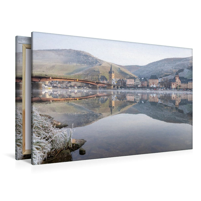 Premium Textil-Leinwand Frostige Adventszeit an der Mosel bei Bernkastel-Kues