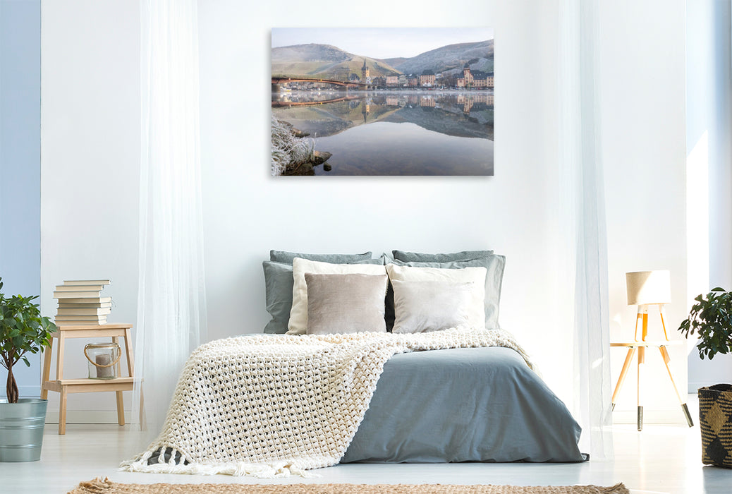 Premium Textil-Leinwand Frostige Adventszeit an der Mosel bei Bernkastel-Kues