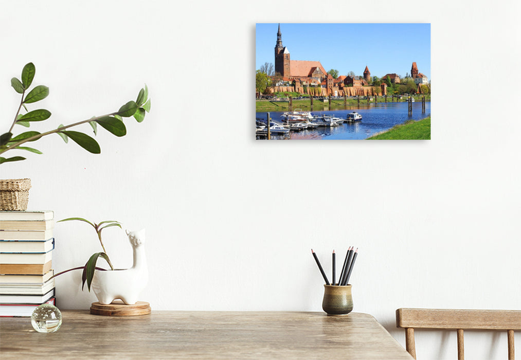 Premium Textil-Leinwand Tangermünde, Stadtsilhouette und Hafen