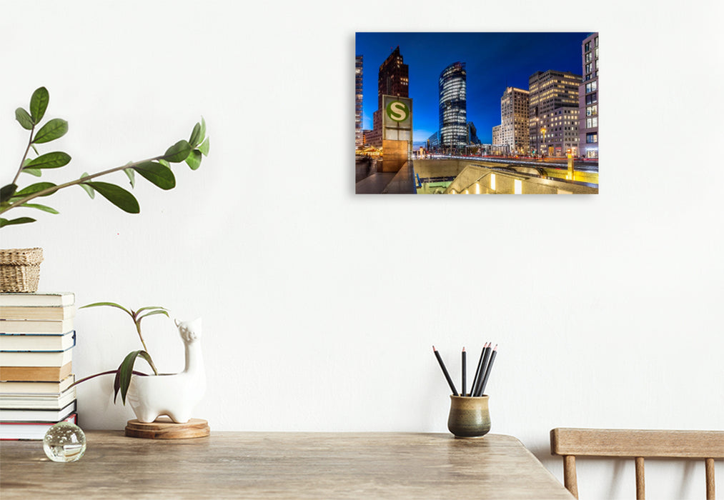 Premium Textil-Leinwand Potsdamer Platz - Urbanes Flair zur blauen Stunde