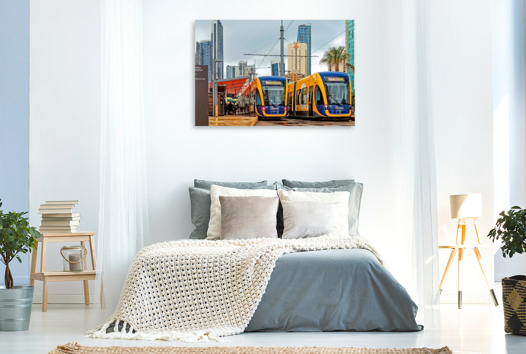 Premium Textil-Leinwand Zwei Straßenbahnwagen im Surfers Paradise, Gold Coast, Queensland, Australien