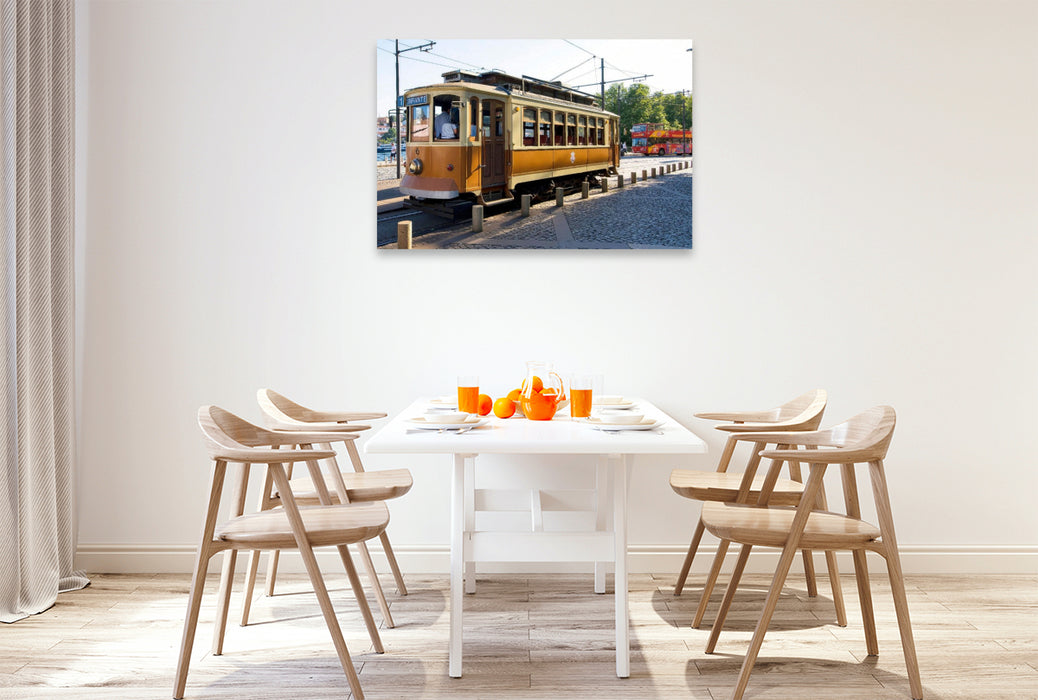 Premium Textil-Leinwand Historische Straßenbahn in Porto