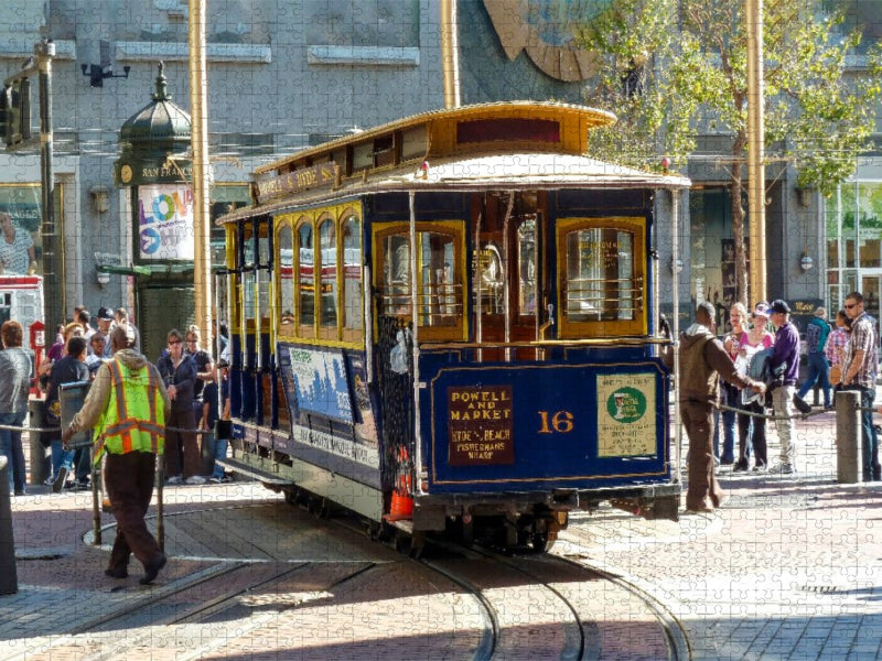 Eine der berühmten Cable Cars in San Francisco - CALVENDO Foto-Puzzle'