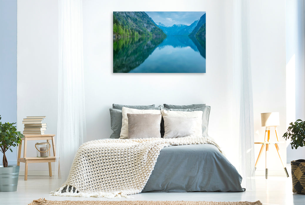 Premium Textil-Leinwand Königssee mit Berchtesgadener Alpen