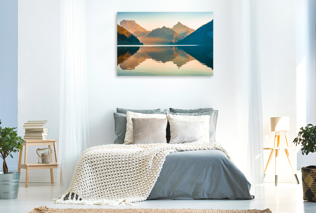 Premium Textil-Leinwand Traunsee mit Traunstein und Totem Gebirge