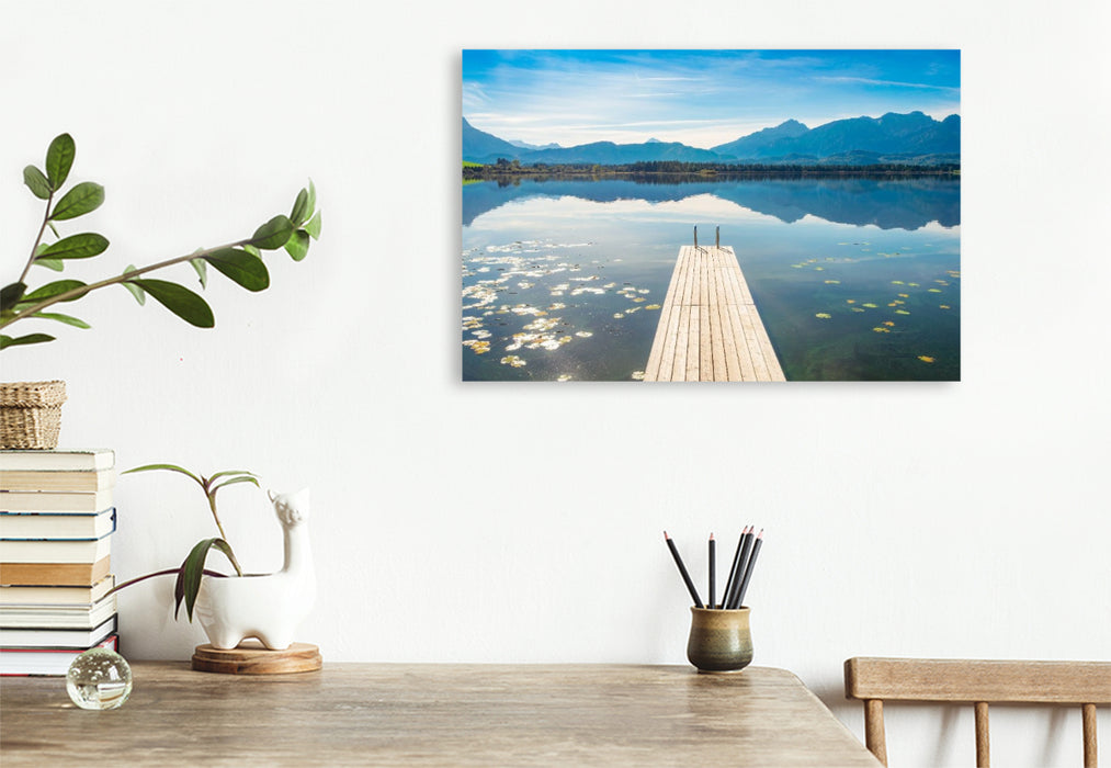 Premium Textil-Leinwand Hopfensee mit Allgäuer Alpen