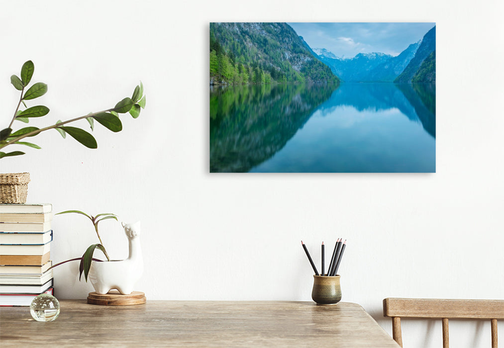 Premium Textil-Leinwand Königssee mit Berchtesgadener Alpen