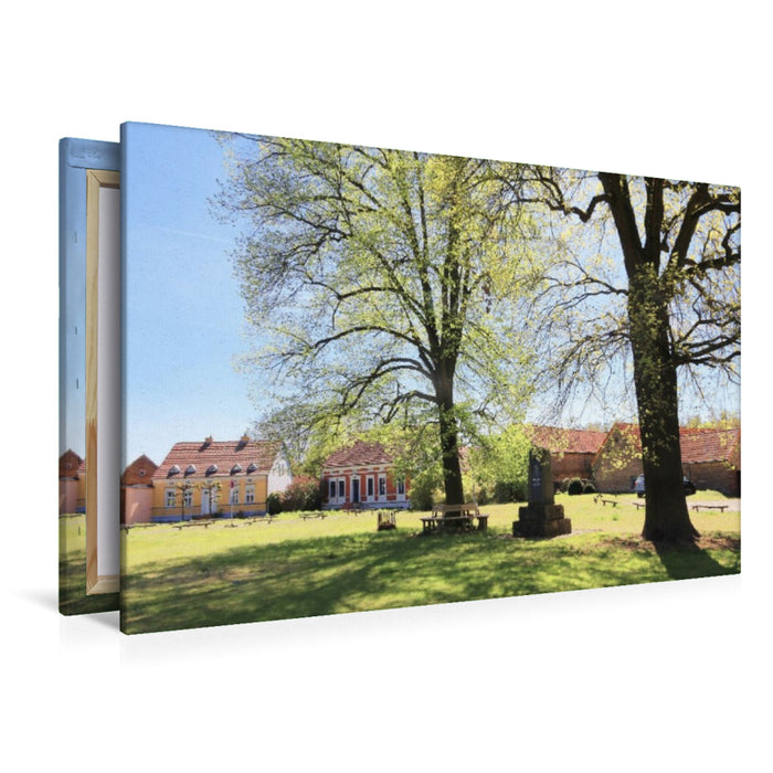Premium Textil-Leinwand Dorfanger in Fresdorf, Brandenburg