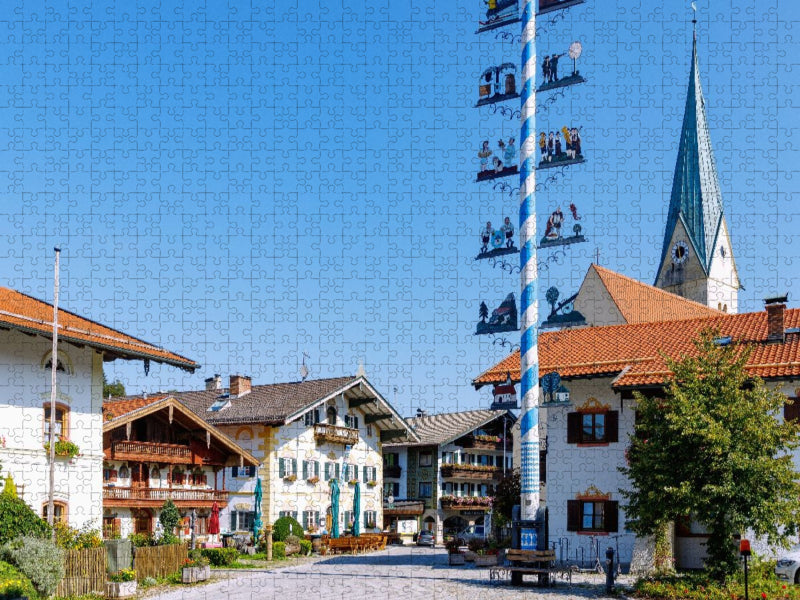 Marktplatz mit Schusterhäusl und Maibaum in Törwang - CALVENDO Foto-Puzzle'