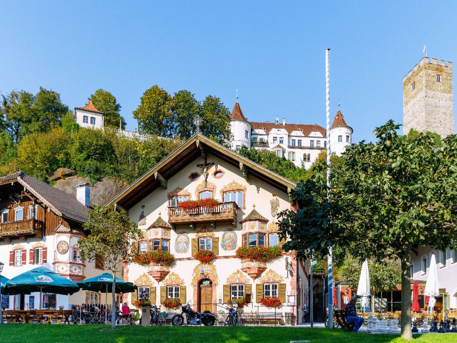 Marktplatz mit Haus zum Sailer und Schloss in Neubeuern - CALVENDO Foto-Puzzle'