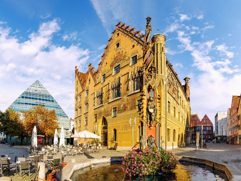 Rathaus mit Fischkastenbrunnen am Marktplatz und Pyramide der Stadtbibliothek - CALVENDO Foto-Puzzle'