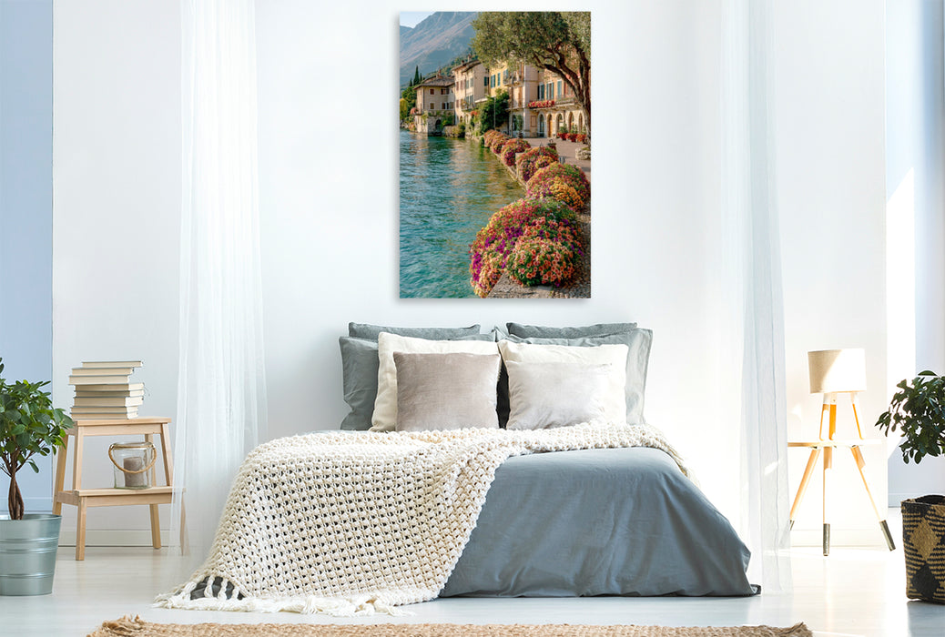 Premium Textil-Leinwand Limone – Mediterranes Flair am türkisblauen Gardasee