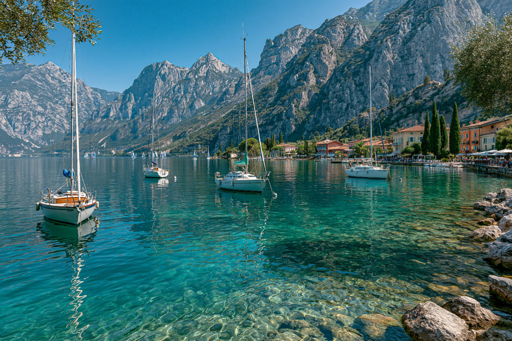 Premium Textil-Leinwand Ein Motiv aus dem Kalender Dolce Vita am Gardasee