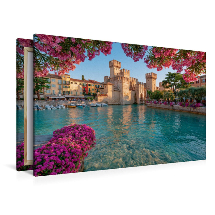 Premium Textil-Leinwand Sirmione – Frühlingsblüten an der Scaligerburg
