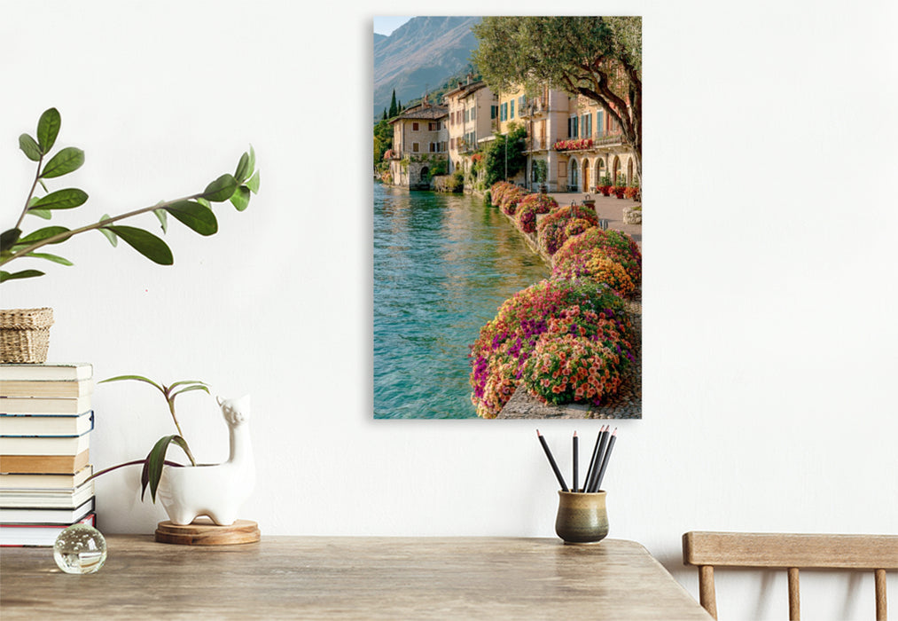 Premium Textil-Leinwand Limone – Mediterranes Flair am türkisblauen Gardasee