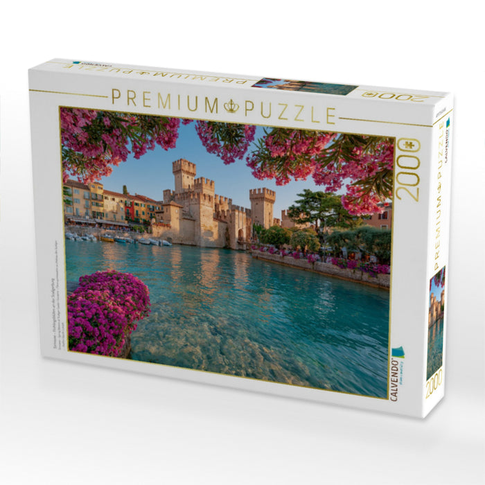 Sirmione – Frühlingsblüten an der Scaligerburg - CALVENDO Foto-Puzzle'