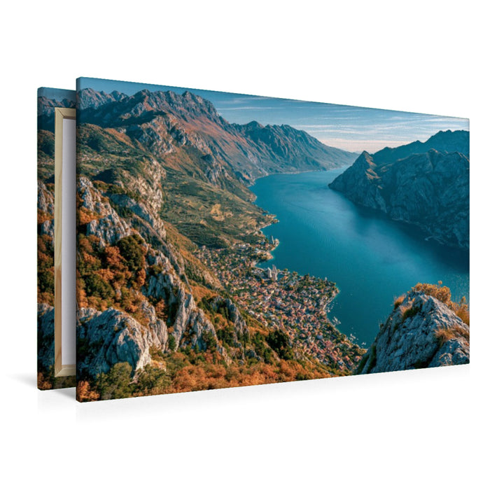 Premium Textil-Leinwand Monte Baldo – Blick über den Gardasee