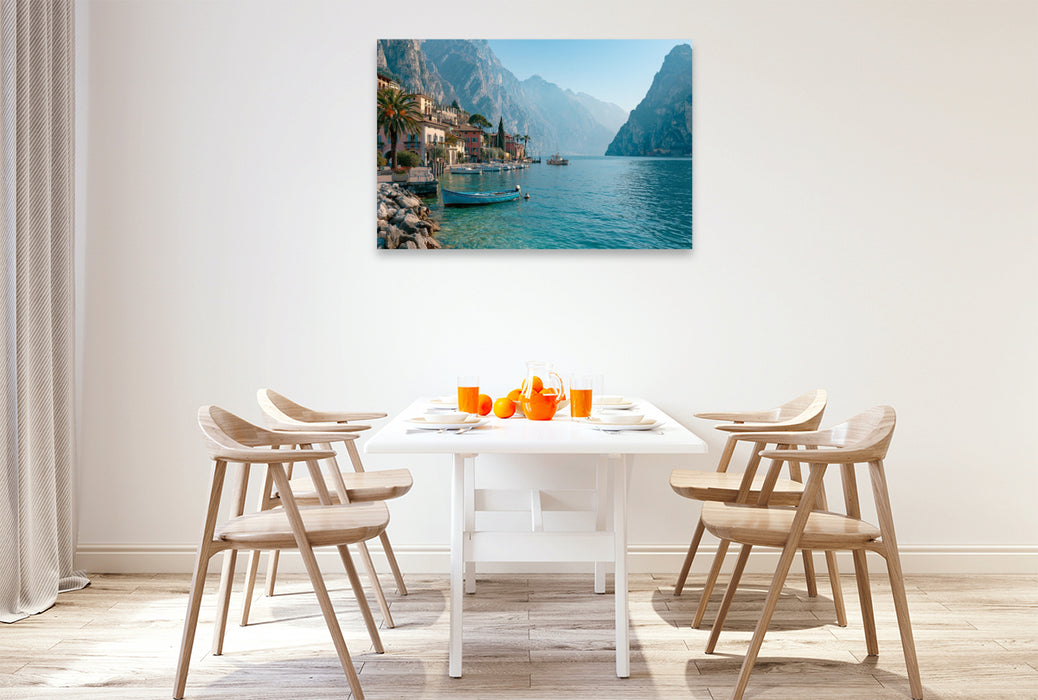 Premium Textil-Leinwand Nördlicher Gardasee – Winterliche Klarheit und alpine Ruhe