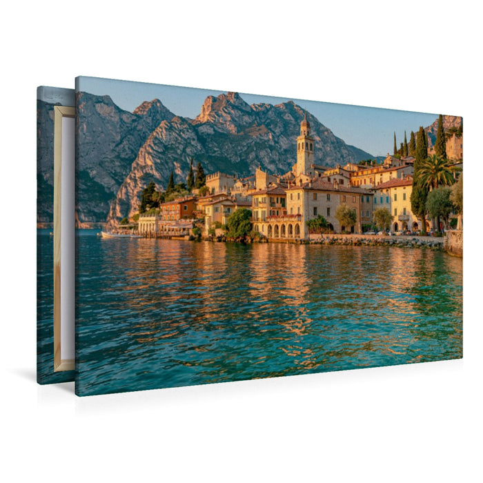 Premium Textil-Leinwand Gardasee – Goldene Herbstabende voller Reiselust