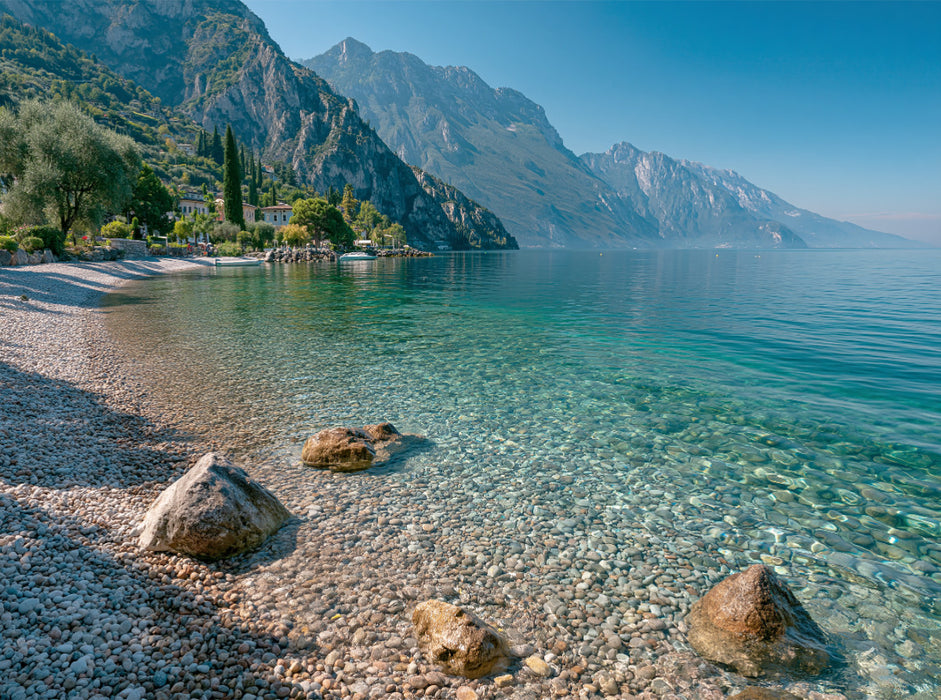 Gardasee – Sonniger Sommertag am Kiesstrand - CALVENDO Foto-Puzzle'