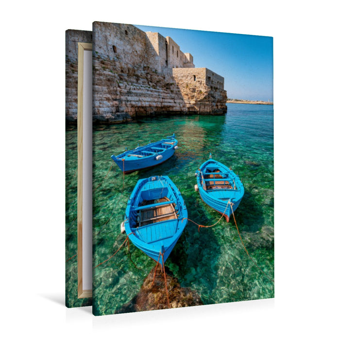 Premium Textil-Leinwand Monopoli, Apulien – Traditionelle Fischerboote im historischen Hafen