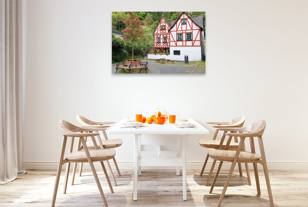 Premium Textil-Leinwand Monreal, Fachwerkdorf in der Eifel