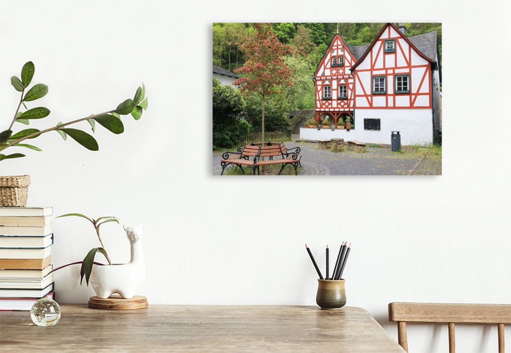 Premium Textil-Leinwand Monreal, Fachwerkdorf in der Eifel