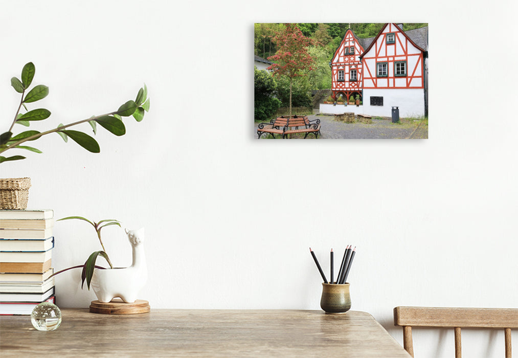 Premium Textil-Leinwand Monreal, Fachwerkdorf in der Eifel
