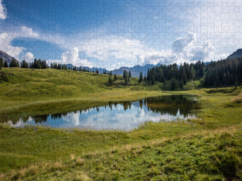 Unterer Prätschsee in Arosa in den Schweizer Alpen - CALVENDO Foto-Puzzle'