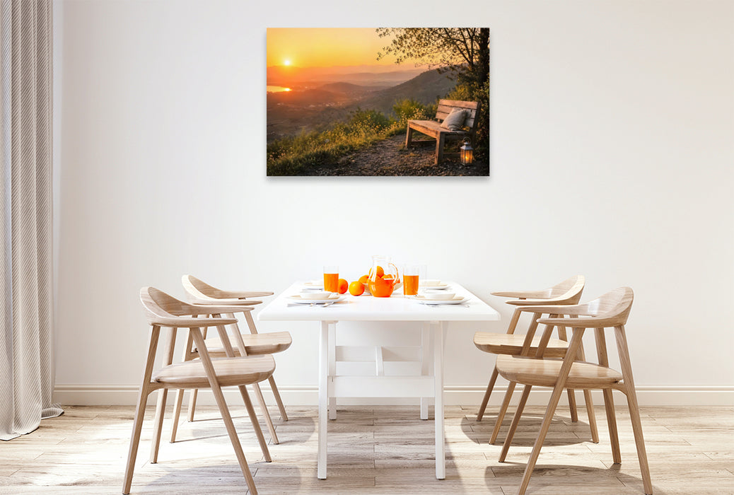 Premium Textil-Leinwand Goldene Stunde - Bank im Abendlicht