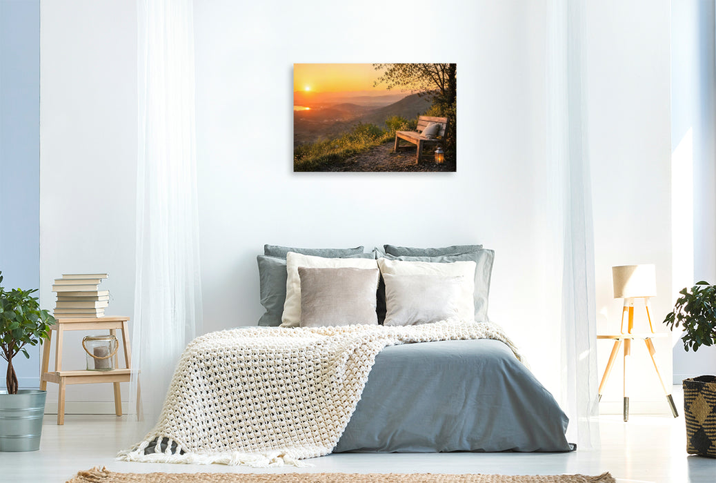 Premium Textil-Leinwand Goldene Stunde - Bank im Abendlicht