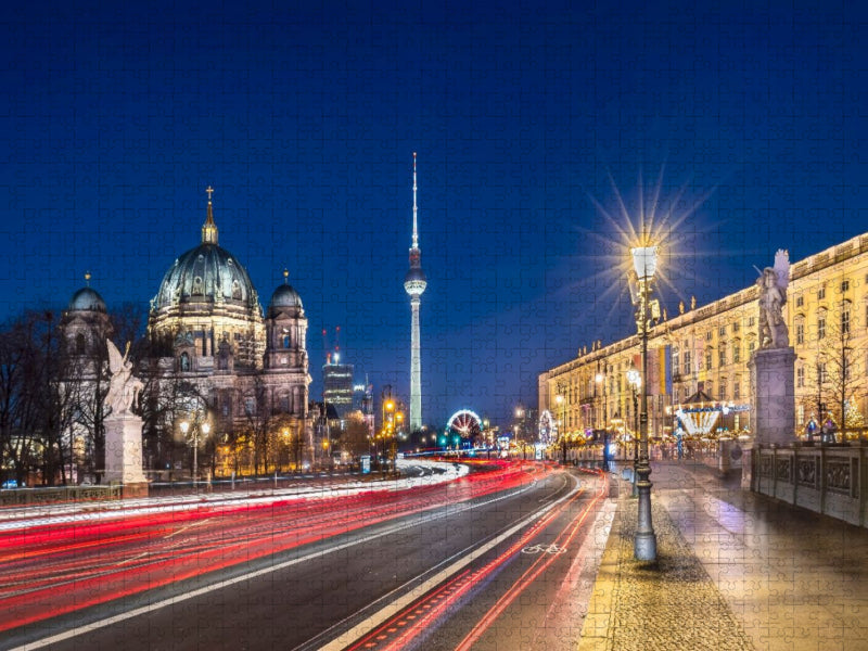 Berliner Dom und Fernsehturm in dynamischer Abendstimmung - CALVENDO Foto-Puzzle'